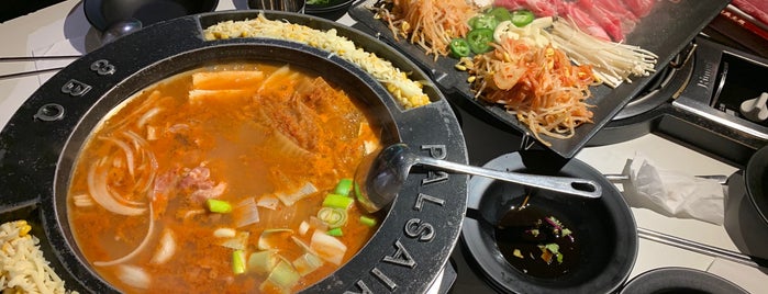 Palsaik Korean BBQ is one of Orte, die Shannon gefallen.