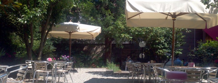 Globe Café is one of Varese | Wi-Fi hotspots.