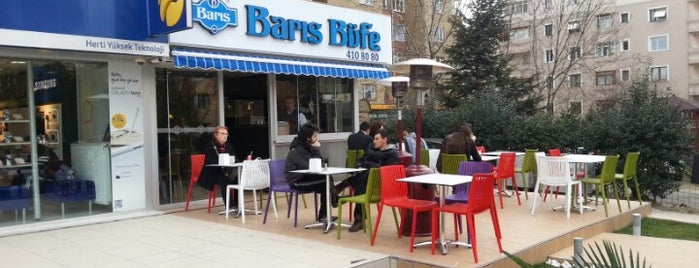 Barış Büfe is one of สถานที่ที่ Hamit ถูกใจ.