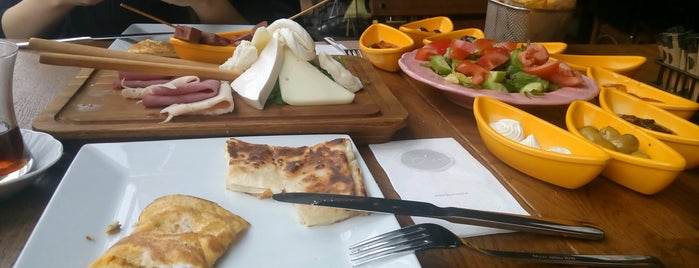 B'eat is one of Posti che sono piaciuti a Barış.