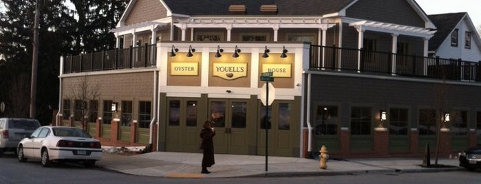 Youell's Oyster House is one of Orte, die George gefallen.