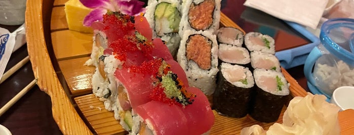 Yoshimama Japanese Fusion & Sushi Bar is one of New England 🍁Exploration.