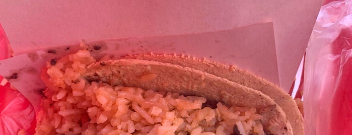 Tacos La Sombrilla is one of Wkend brunch.