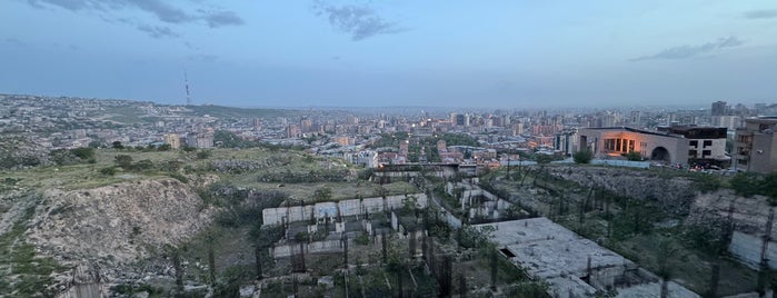 Памятник 50-летию Октябрьской революции is one of Armenia. Erevan.