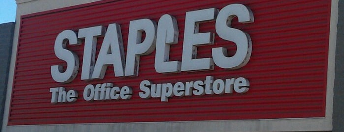 Staples is one of Rebekahさんのお気に入りスポット.
