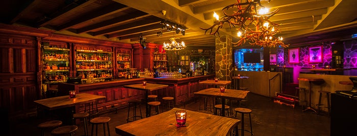 Highlander Bar & Restaurant is one of Nightlife.