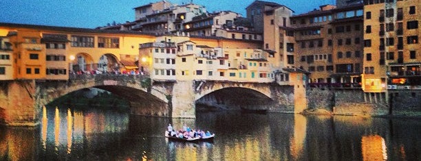 Ponte Vecchio is one of Sites préférés.