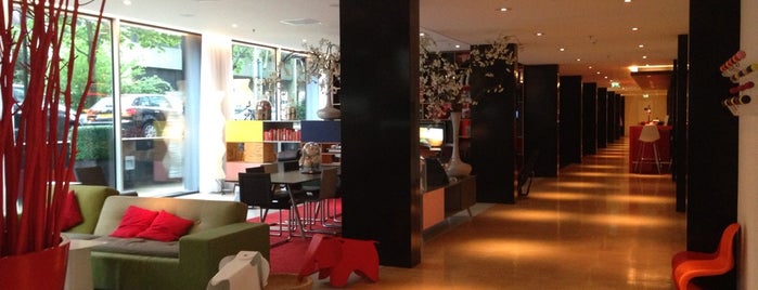 citizenM Amsterdam is one of Favorite places Amsterdam.