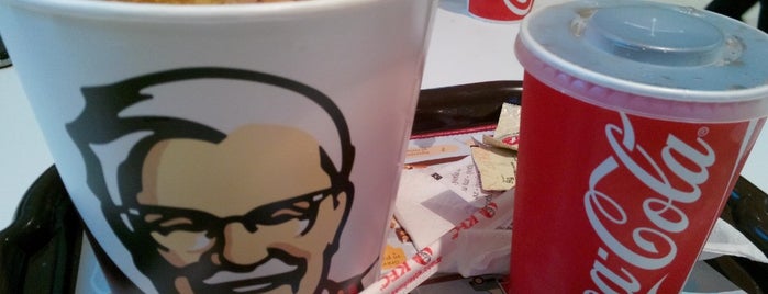 KFC is one of Lugares favoritos de Melike&İnan.