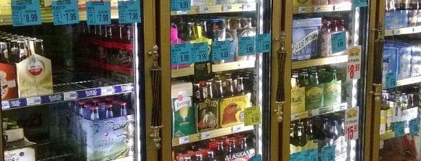 Yosemite Liquor is one of Jaredさんのお気に入りスポット.
