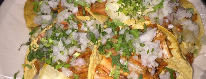 Tacos El Olivo is one of Posti che sono piaciuti a Manuel.