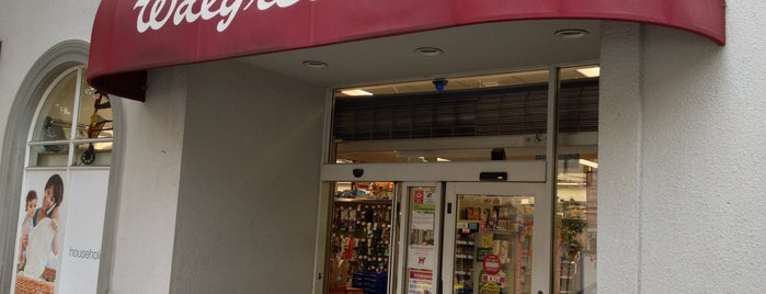 Walgreens is one of Soowanさんのお気に入りスポット.