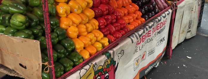 Mercado Sobre Ruedas Veracruz is one of Castaさんのお気に入りスポット.