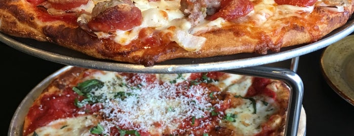 Licari's SicilianPizza Kitchen is one of Pizza GR.