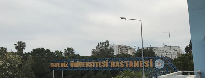 Akdeniz Ünversitesi Tıp Fakültesi is one of Yılmaz'ın Beğendiği Mekanlar.
