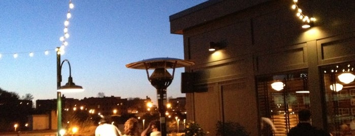 The 15 Best Italian Restaurants In Saint Paul Louis Ristorante A Piece Of The Levee Is One 15 Best Italian Restaurants