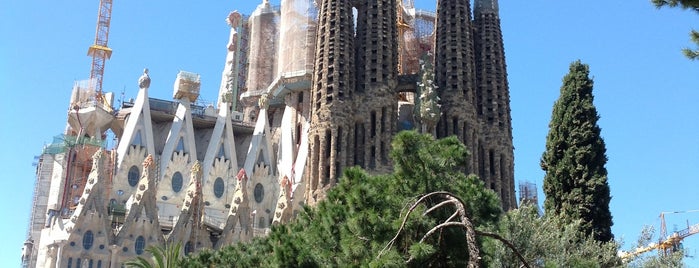 Plaça de Gaudí is one of Barça.