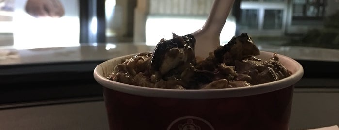 Cold Stone Creamery is one of The 7 Best Places for Toasted Coconut in Indianapolis.