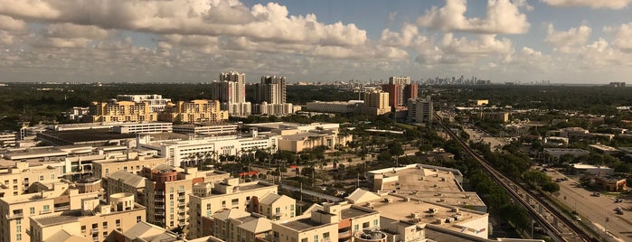 Miami Marriott Dadeland is one of สถานที่ที่ Melissa ถูกใจ.