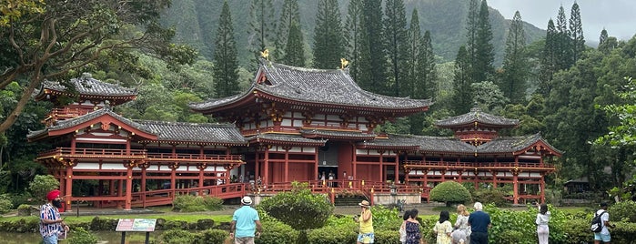 Byodo-In Temple is one of Kristie's Hawai'i.