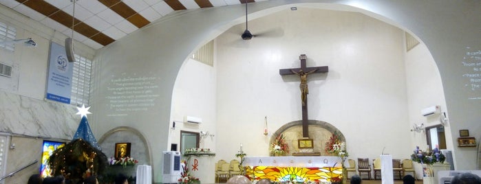 Assumption Church is one of visita iglesia.