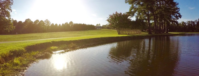Cabin Creek Golf Club is one of Maddieさんのお気に入りスポット.