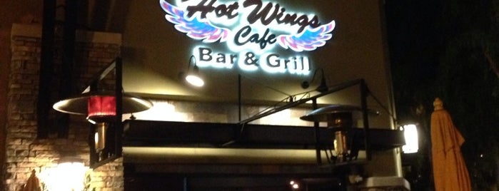 Hot Wings Cafe is one of Tempat yang Disukai charlie.