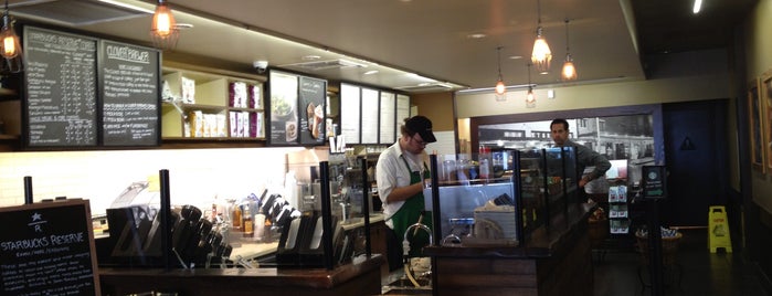 Starbucks is one of สถานที่ที่ Danyel ถูกใจ.