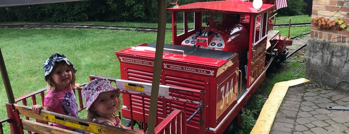 Safariland Train is one of Kid-Friendly Erie.