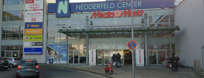 Nedderfeld Center is one of Hamburg: Einkaufszentren.