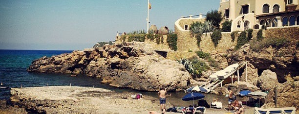 Cala Xarraca is one of Mediterranian. Море, пляжи.