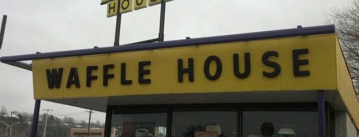 Waffle House is one of Posti che sono piaciuti a Christine.