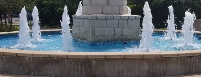 Lafayette Square Fountain is one of Tempat yang Disukai Michael.