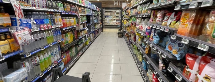 CS Fresh (Cold Storage) is one of Micheenli Guide: 24-hour supermarkets in Singapore.