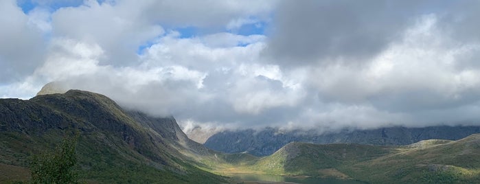 Jotunheimen is one of Norsko.