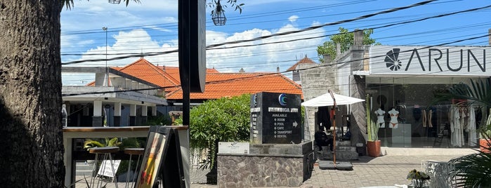 The Mango Tree Cafe is one of Bali.