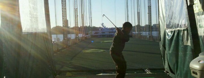 The Golf Club at Chelsea Piers is one of Golf Course & Driving range arround NYC.