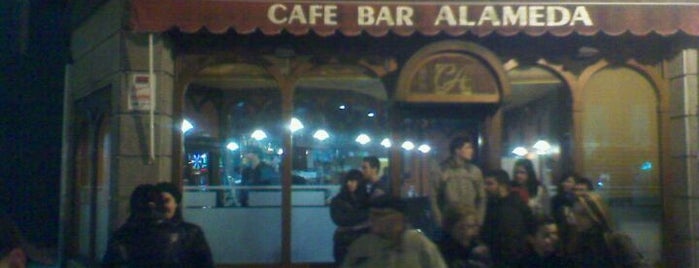 Cafe Bar Alameda is one of Restaurantes y Cafeterías A Estrada.