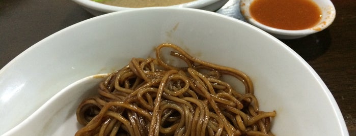 Sang Nyuk Noodle 东风生肉面 is one of 人はおいしいものを求め、どこまで行動できるか 。.