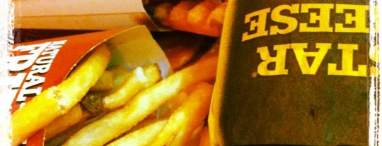 Carl's Jr. is one of Yeh's BURGER FEVER ^o^.