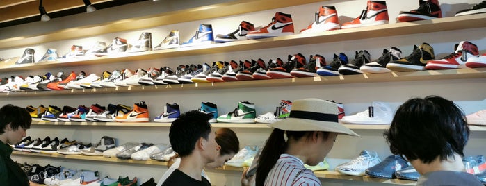 sneaker shop shinjuku