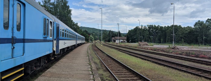 Železniční stanice Trutnov střed is one of Trať 047 Trutnov - Teplice nad Metuji.