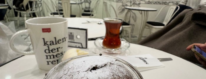 Suflör Kadıköy is one of İst yeni.