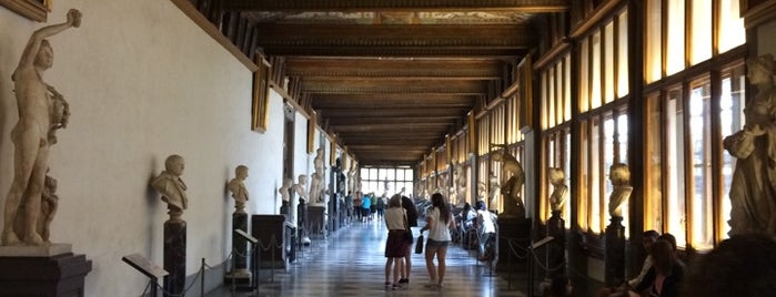 Galleria degli Uffizi is one of Italia.