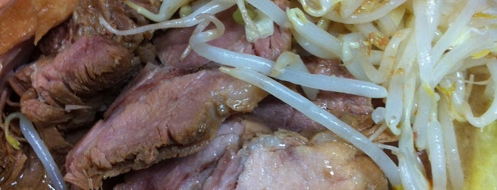 Ramen Jiro is one of ラーメン二郎本家と愉快なインスパイアたち(東日本).