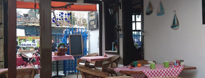 Cafe La Casa is one of Sığacık.