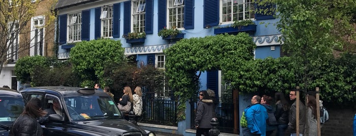 Portobello Road Market is one of Daniele'nin Beğendiği Mekanlar.