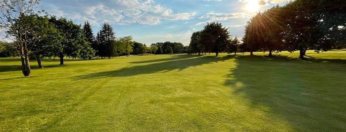 Maples of Ballantrae Golf Club is one of Ontario - Golf Courses.
