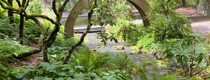 Crystal Springs Rhododendron Garden is one of Pooooortland.