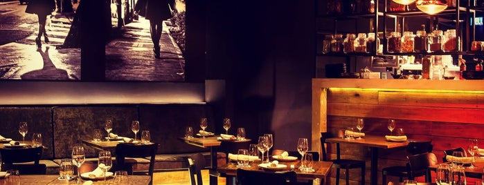 Drift Dining & Bar is one of Lugares favoritos de William.